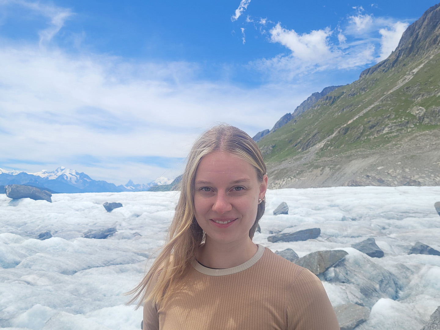 Jana Schneeloch auf dem Aletschgletscher