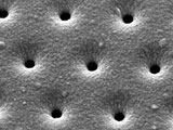 Mikrosieb mit Titandioxid beschichtet