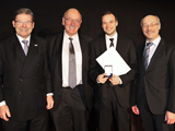 Dr. Stefan Kaluza erhält Werner von Siemens‘-Nachwuchspreis Dr. Stefan Kaluza erhält Werner von Siemens‘-Nachwuchspreis