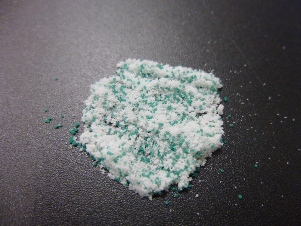 Mikroplastik gelangt über Kosmetikprodukte wie Duschgels oder Zahnpasta in den Wasserkreislauf. Mikroplastik gelangt über Kosmetikprodukte wie Duschgels oder Zahnpasta in den Wasserkreislauf.