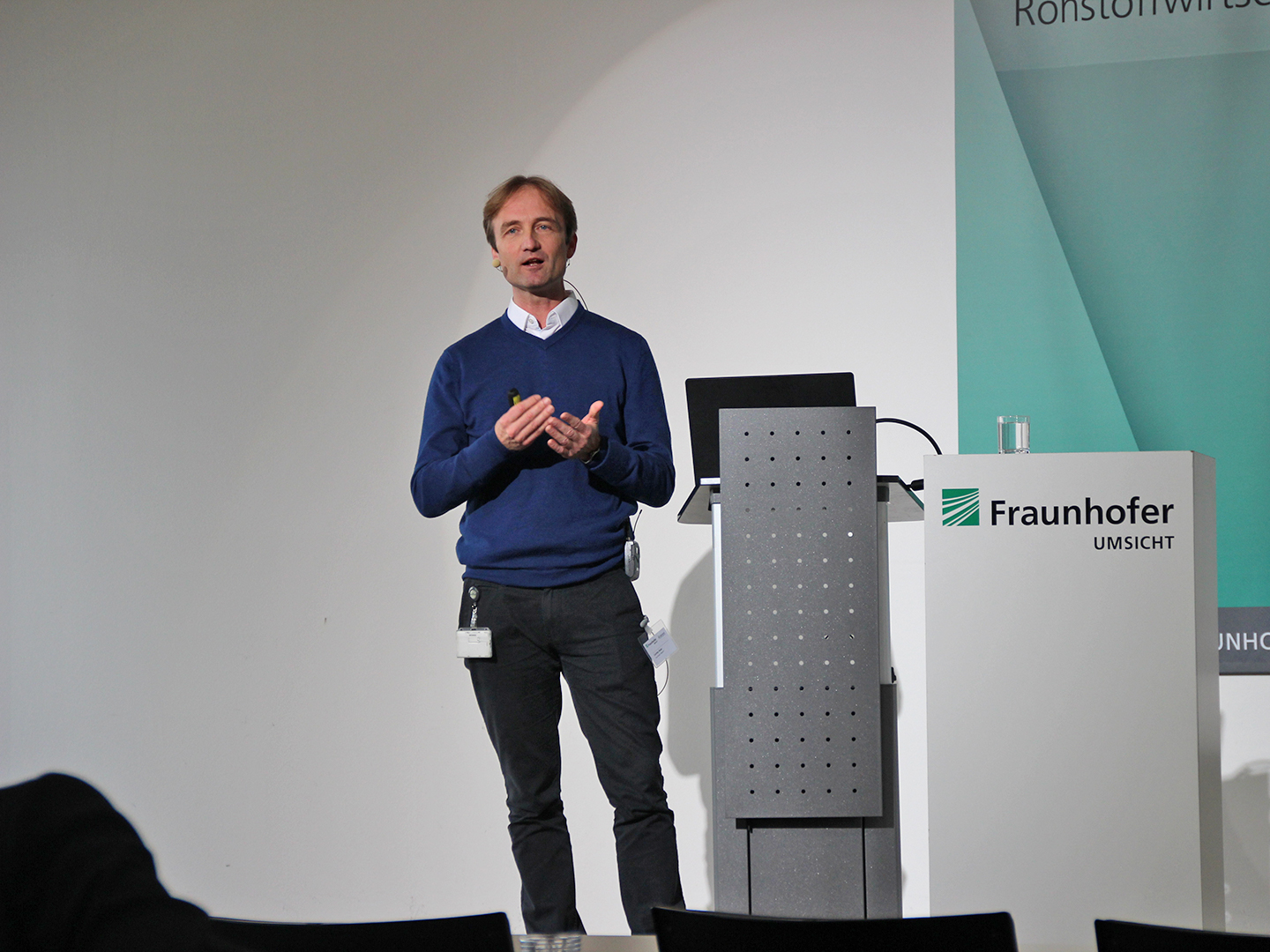 Carsten Beier »Wir müssen vom Wissen ins Handeln kommen!« Carsten Beier richtete einen dringenden Appell an die Tagungsteilnehmenden.
