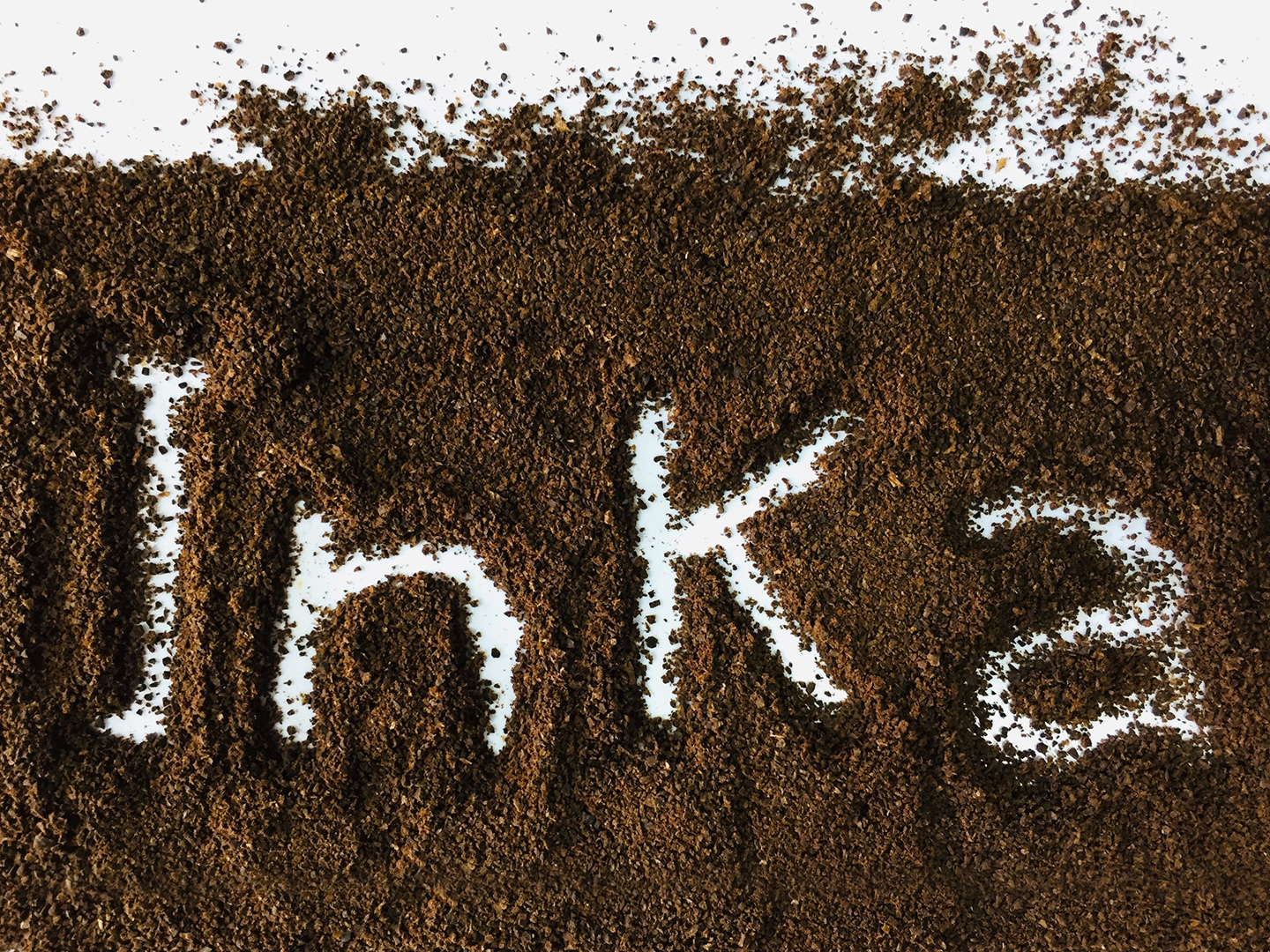 Intermediate aus industriellem Kaffeesatz
