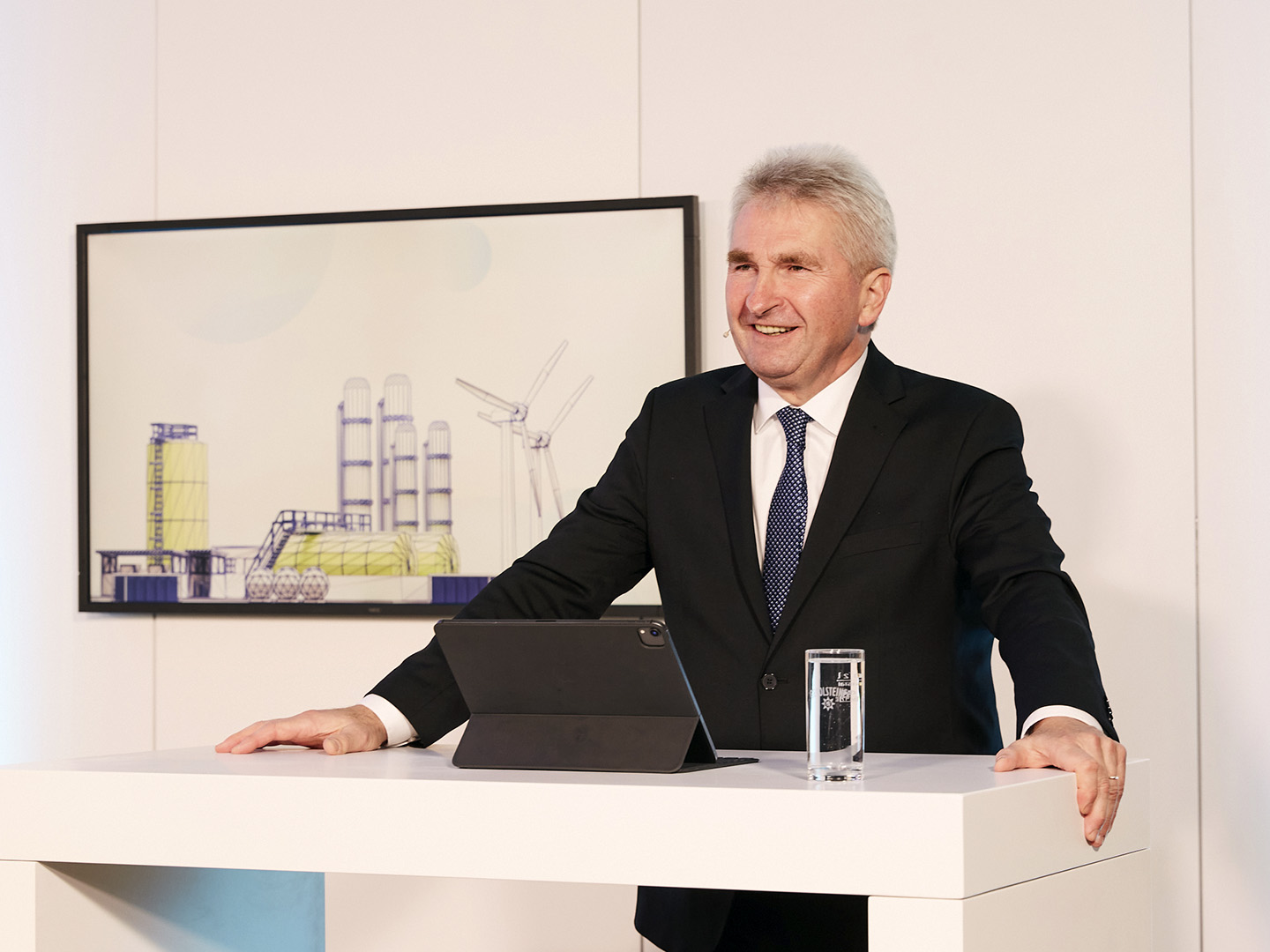 Grußwort von Minister Pinkwart zur Carbon Management Strategie NRW.