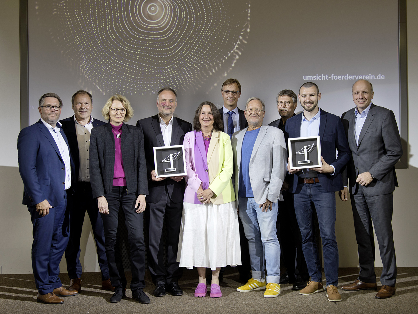 UMSICHT-Wissenschaftspreis 2023: Preisträgerinnen und Preisträger, Freunde und Förderer, Schirmherr und Vorstand des Fördervereins.