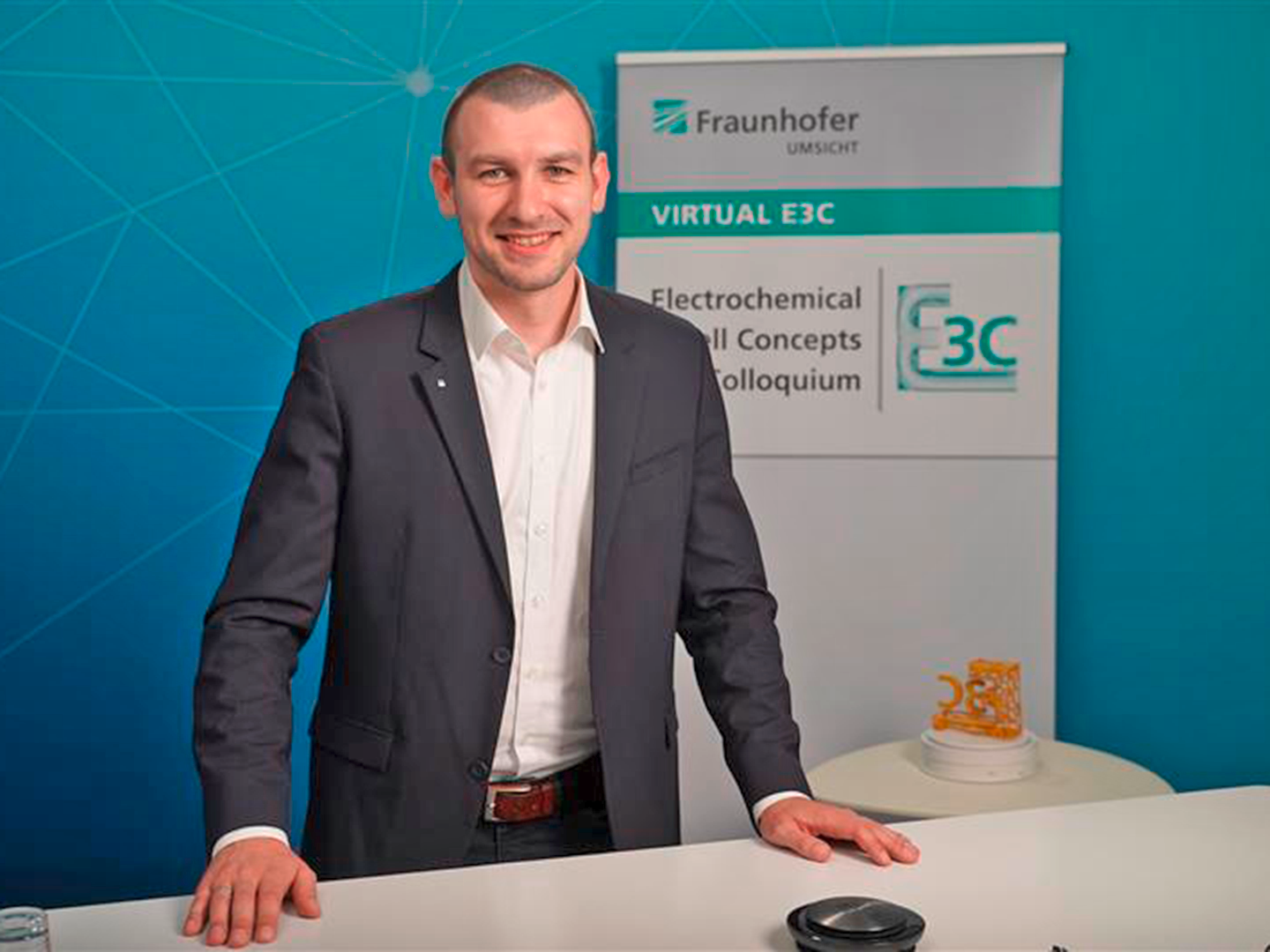 Dr. Jan Girschik Dr. Jan Girschik